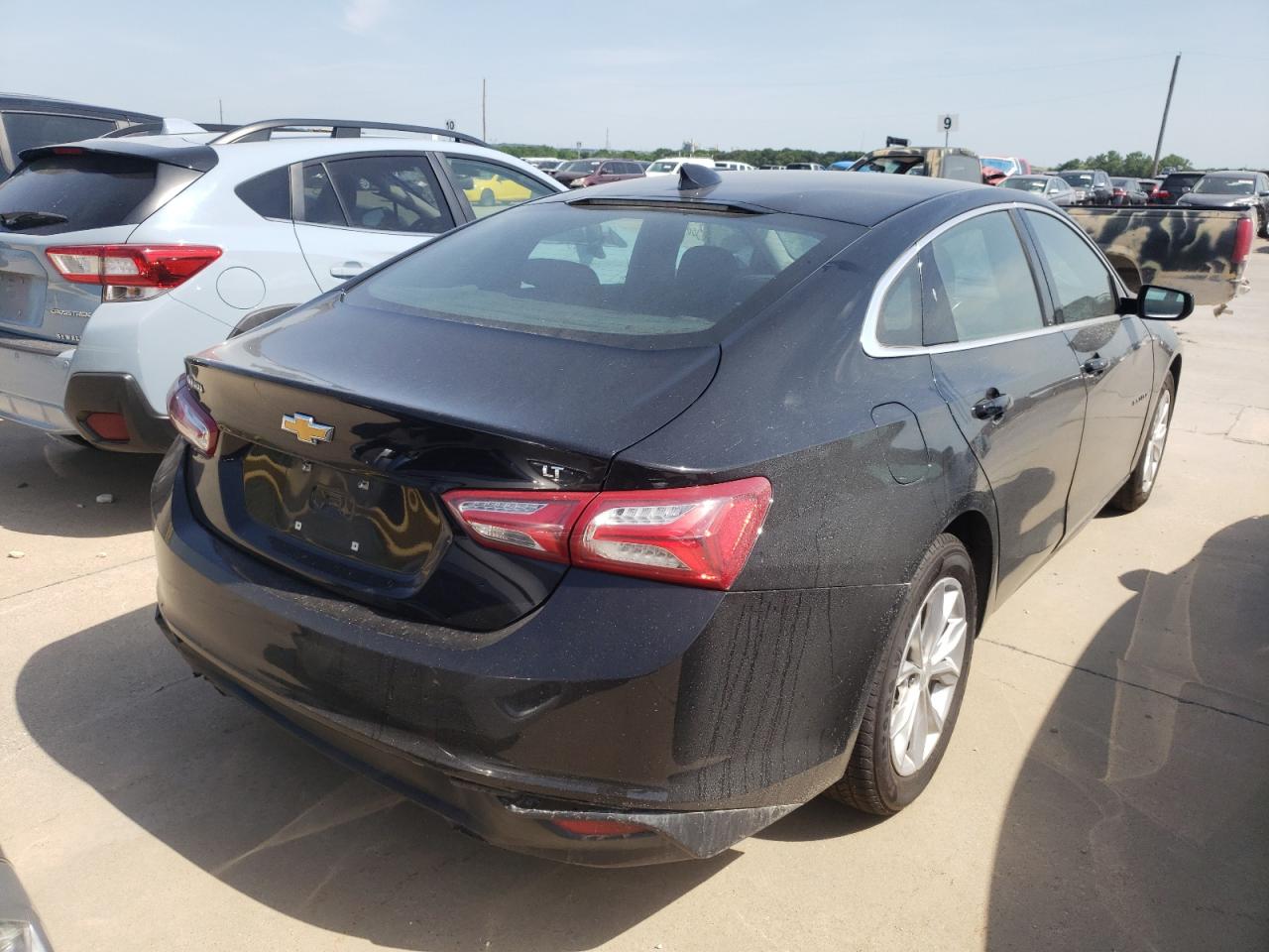 Photo 4 from auction – 2019 CHEVROLET MALIBU LT with VIN 1G1ZD5ST7KF158697