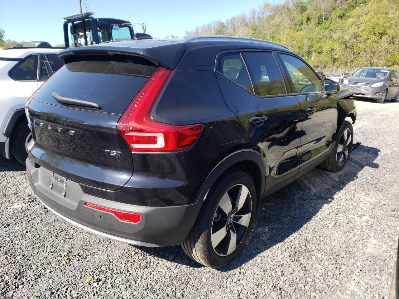 Photo 4 from auction – 2021 VOLVO XC40 T5 MO with VIN YV4162UK5M2562932