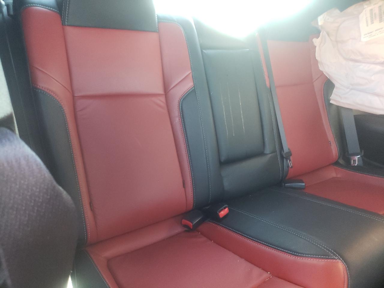 Photo 6 from auction – 2016 DODGE CHALLENGER with VIN 2C3CDZBT6GH332161
