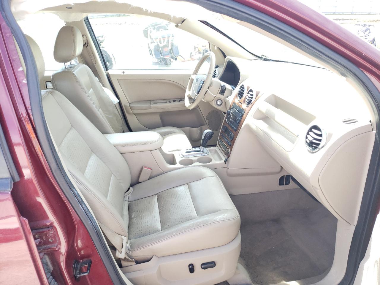 Photo 5 from auction – 2005 FORD FREESTYLE with VIN 1FMDK06175GA16248
