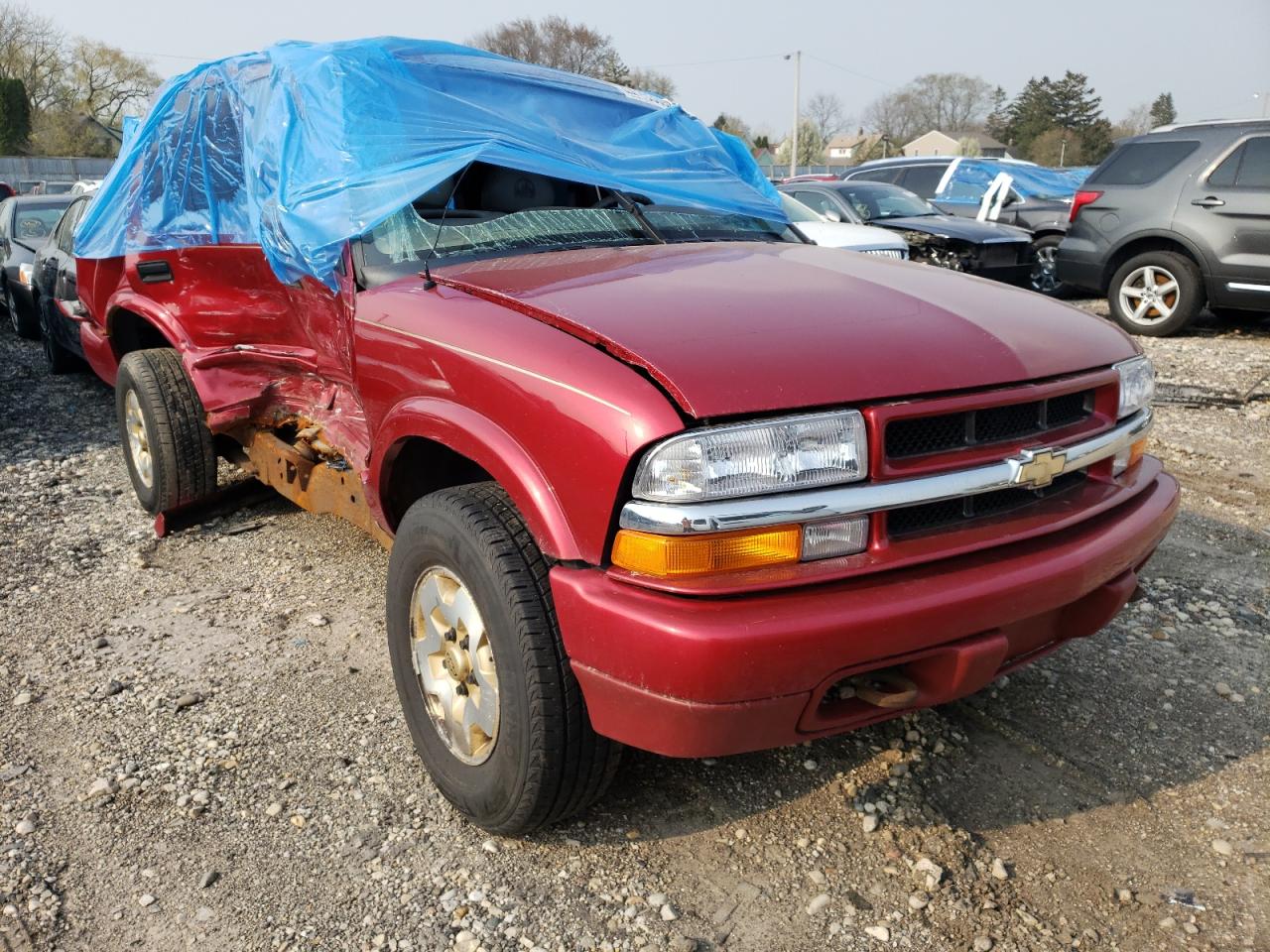 CHEVROLET BLAZER 2001 with VIN 1GNDT13W512183472 - Photo from auction