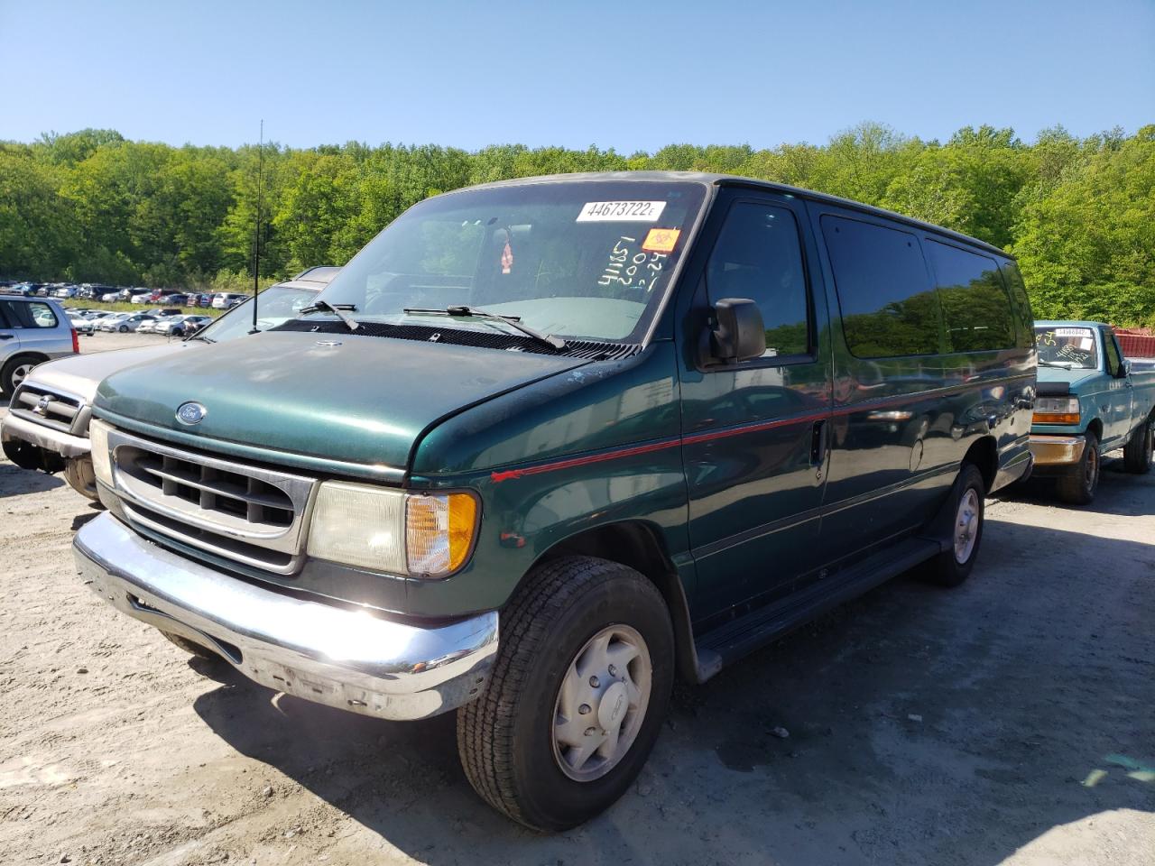 Photo 2 from auction – 2001 FORD ECONOLINE with VIN 1FBSS31L01HA08099