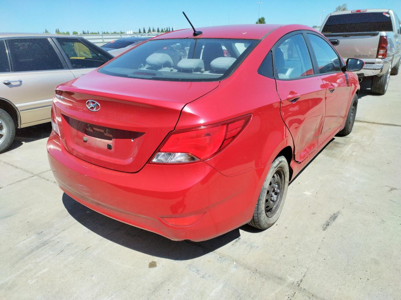 Photo 4 from auction – 2016 HYUNDAI ACCENT SE with VIN KMHCT4AE4GU097840