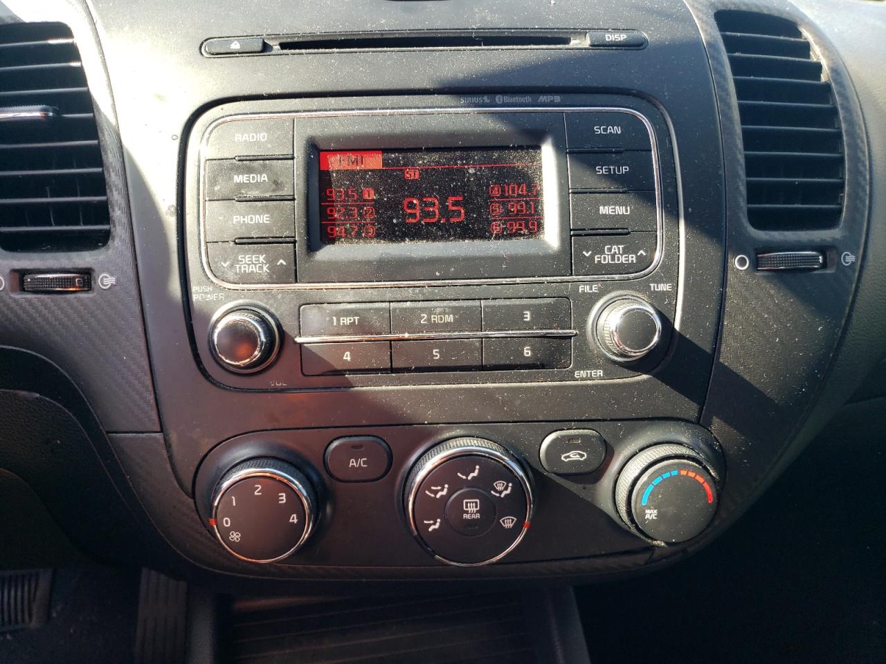 Photo 9 from auction – 2015 KIA FORTE EX with VIN KNAFX4A84F5371186