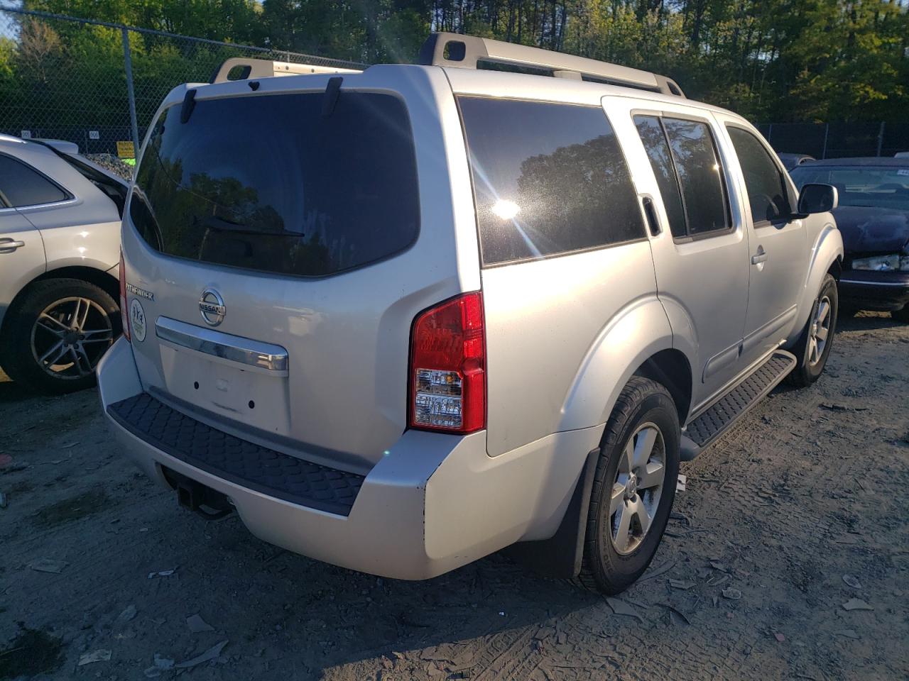 Photo 4 from auction – 2011 NISSAN PATHFINDER with VIN 5N1AR1NB5BC609785