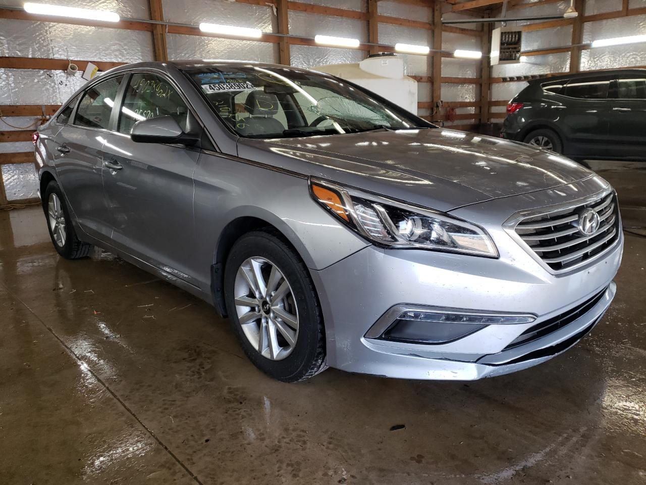 HYUNDAI SONATA SE 2015 with VIN 5NPE24AF5FH210258 - Photo from auction