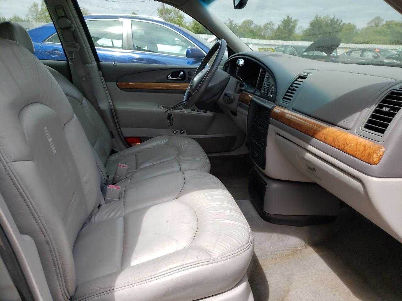 Photo 5 from auction – 2000 LINCOLN CONTINENTA with VIN 1LNHM97V4YY791638