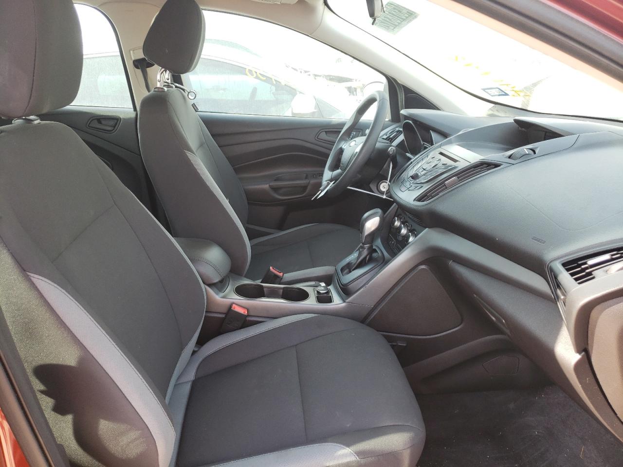 Photo 5 from auction – 2015 FORD ESCAPE S with VIN 1FMCU0F71FUA41742