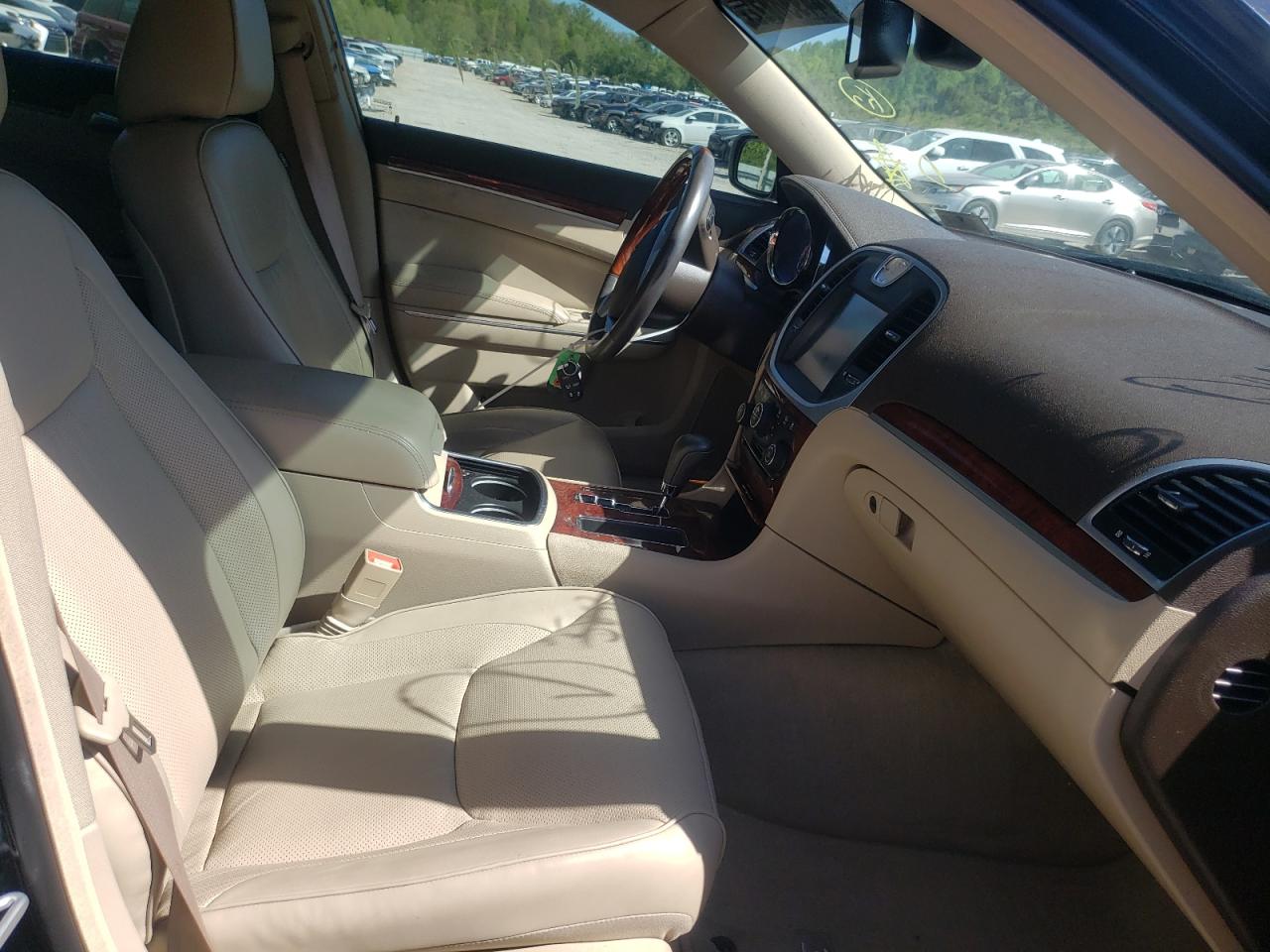Photo 5 from auction – 2011 CHRYSLER 300C with VIN 2C3CA6CT2BH594662