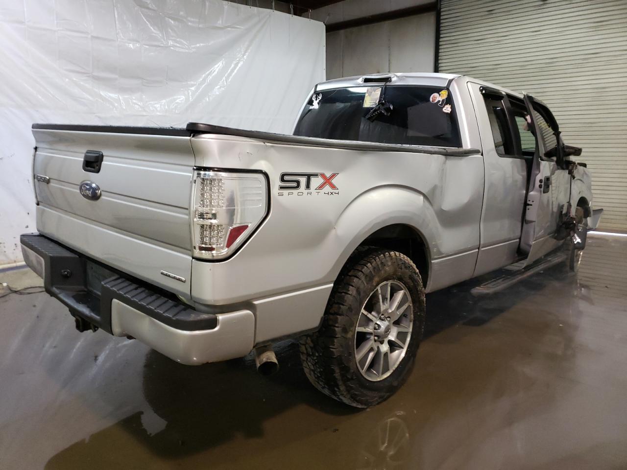 Photo 4 from auction – 2014 FORD F150 SUPER with VIN 1FTFX1EF1EFC81917