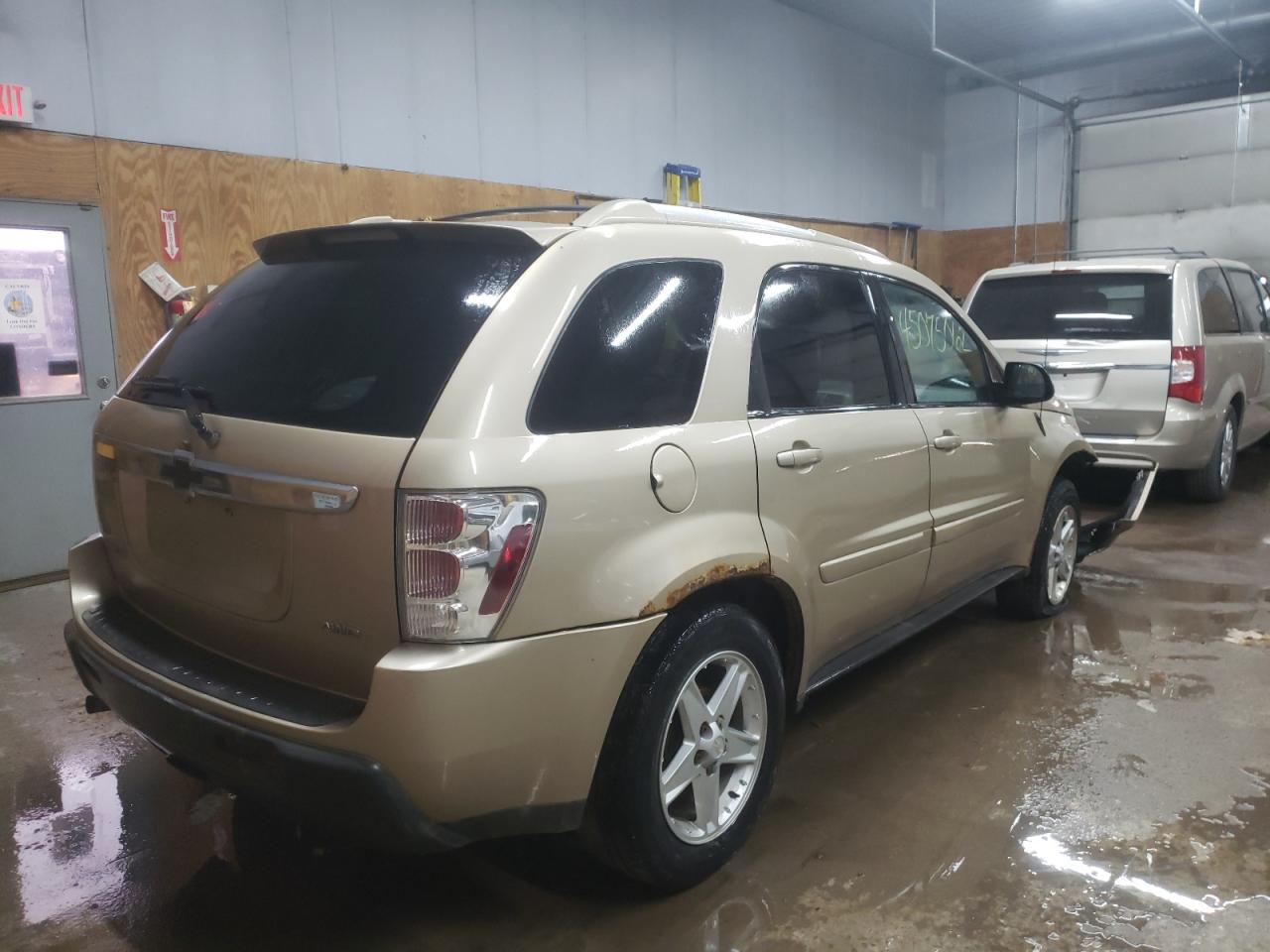 Photo 4 from auction – 2005 CHEVROLET EQUINOX LT with VIN 2CNDL73F656033919