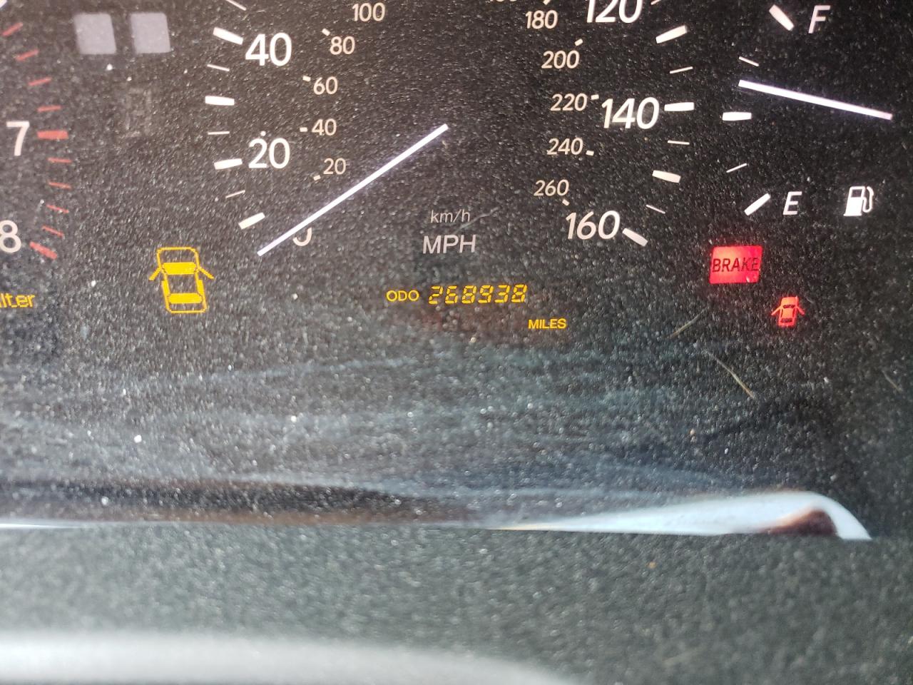 Photo 8 from auction – 2004 LEXUS LS 430 with VIN JTHBN36F140152638