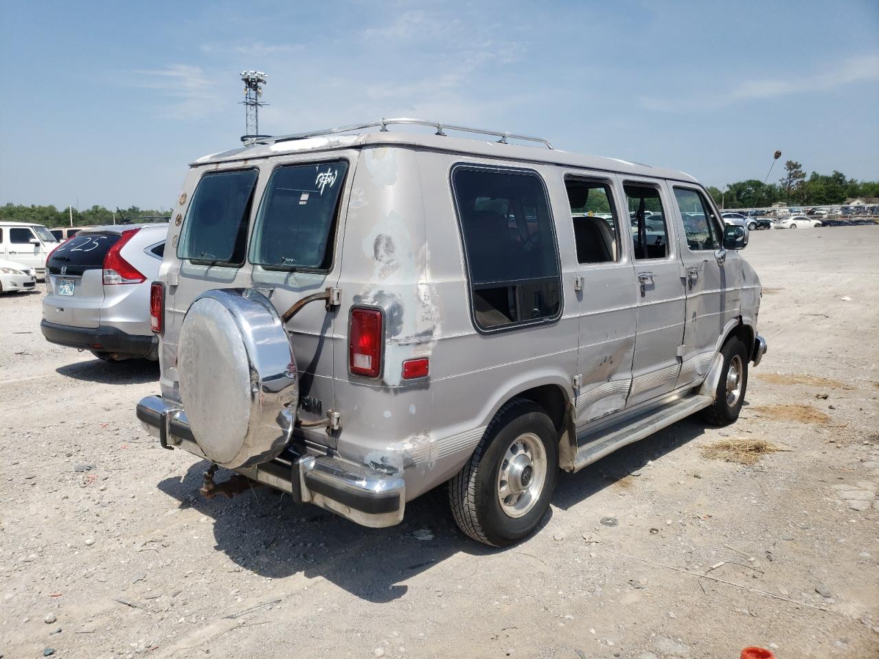 Photo 4 from auction – 1992 DODGE RAM VAN B2 with VIN 2B6HB21X5NK162012