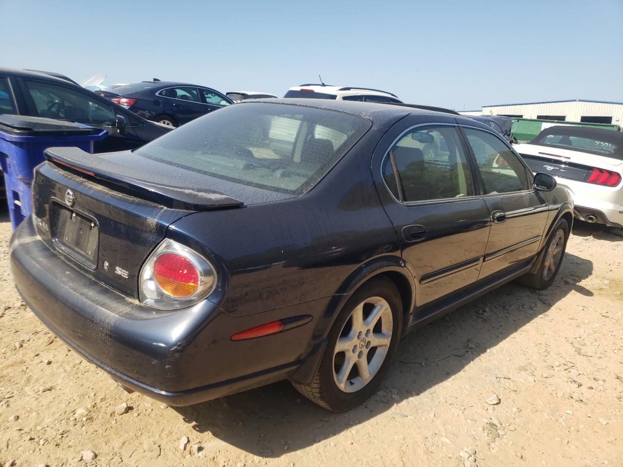 Photo 4 from auction – 2002 NISSAN MAXIMA GLE with VIN JN1DA31D92T418448