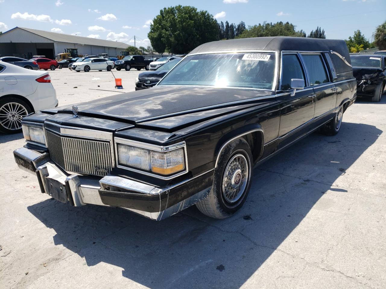Photo 2 from auction – 1992 CADILLAC BROUGHAM with VIN 1G6DW54E7NR712983