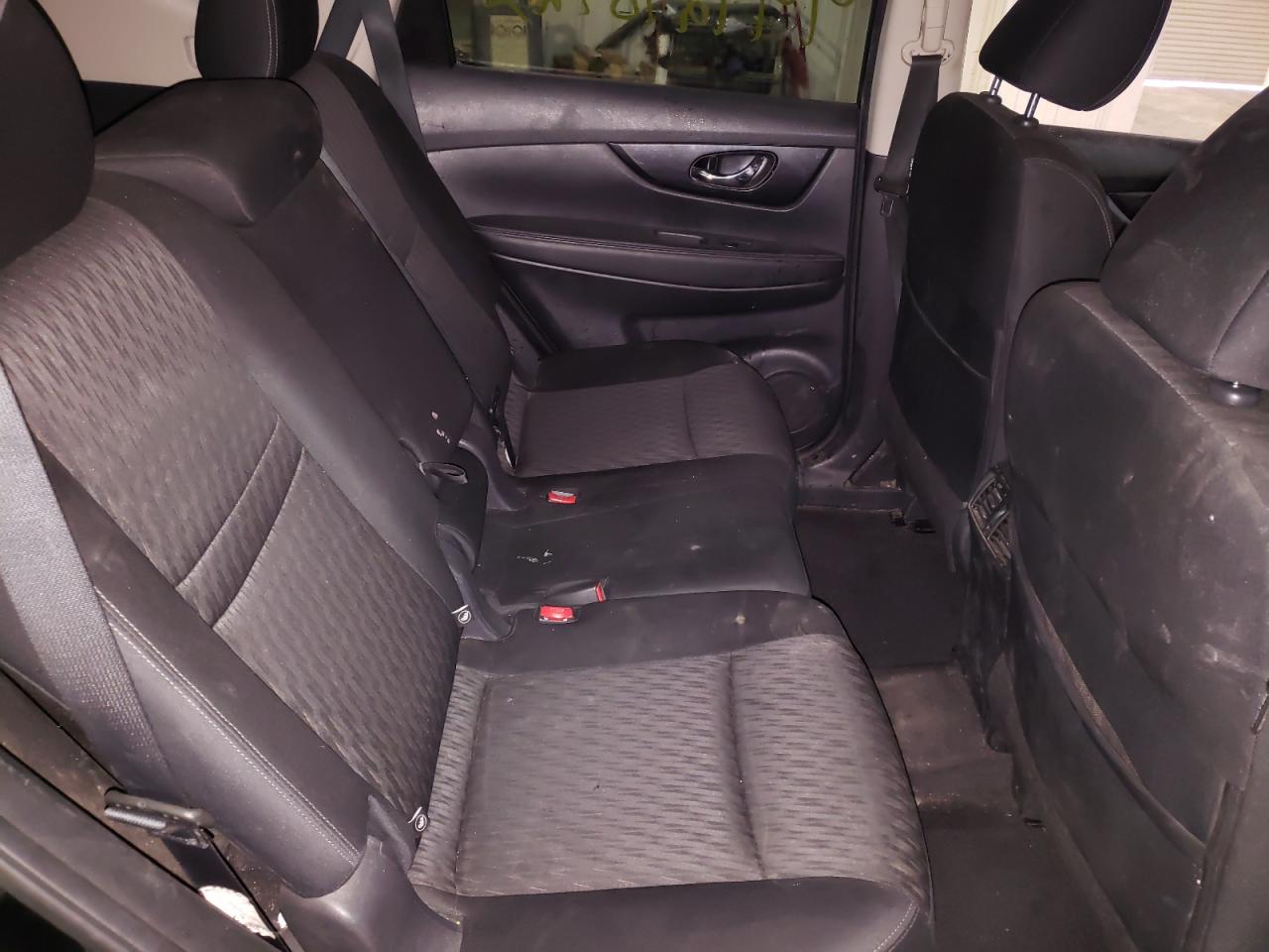 Photo 6 from auction – 2017 NISSAN ROGUE S with VIN KNMAT2MV3HP611866