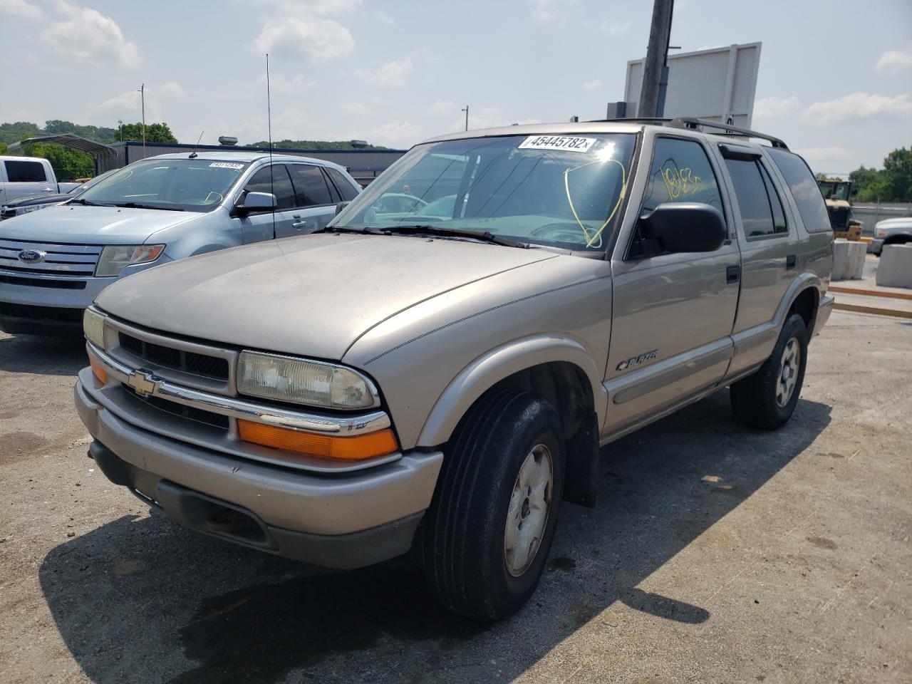 Photo 2 from auction – 2002 CHEVROLET BLAZER with VIN 1GNDT13W52K121328
