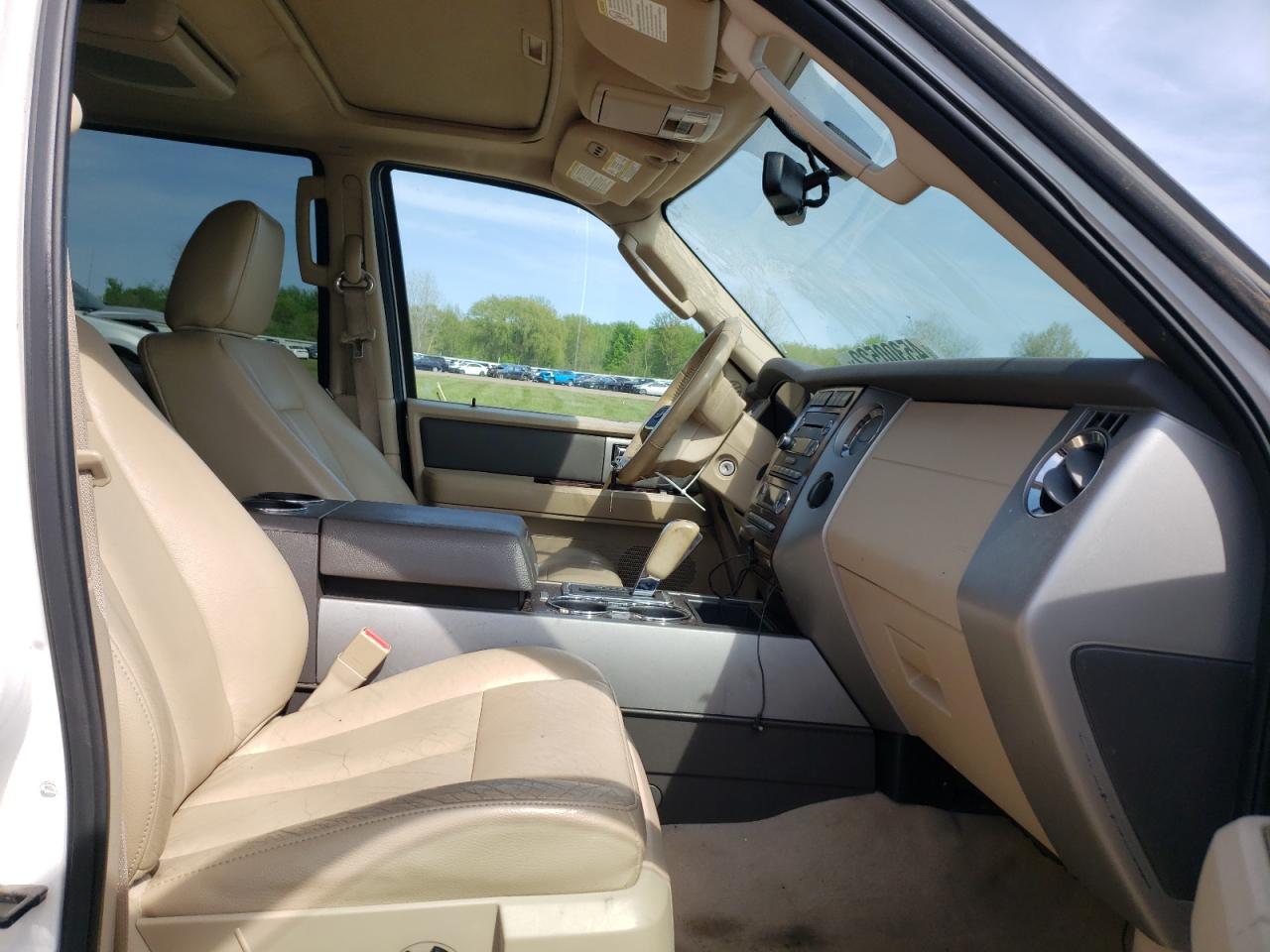 Photo 5 from auction – 2011 FORD EXPEDITION with VIN 1FMJK1J53BEF10021