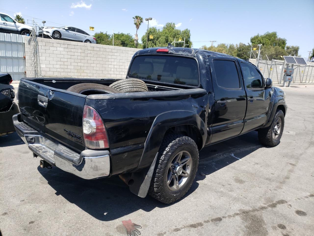 Photo 4 from auction – 2012 TOYOTA TACOMA DOU with VIN 5TFJU4GN2CX026418