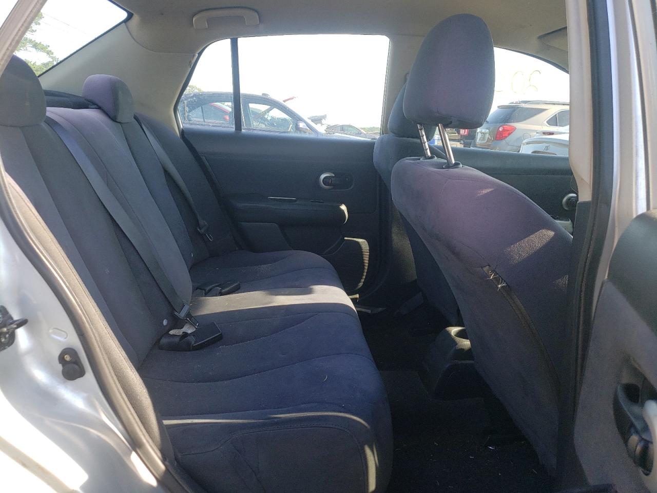 Photo 6 from auction – 2009 NISSAN VERSA S with VIN 3N1BC11E29L394572