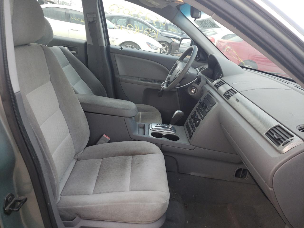 Photo 5 from auction – 2005 FORD FIVE HUNDR with VIN 1FAFP23135G118151