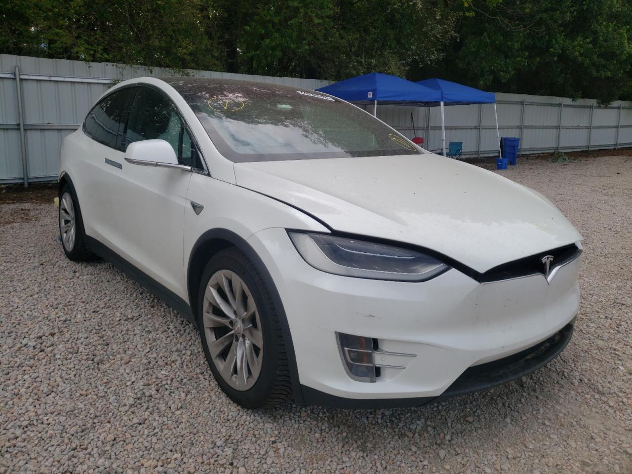 TESLA MODEL X 2016 with VIN 5YJXCBE29GF024921 - Photo from auction