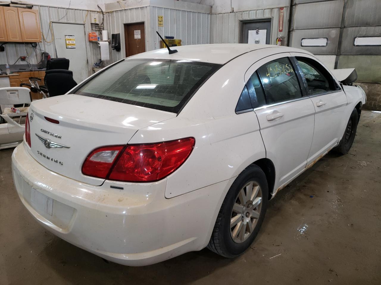 Photo 4 from auction – 2010 CHRYSLER SEBRING TO with VIN 1C3CC4FB6AN173924