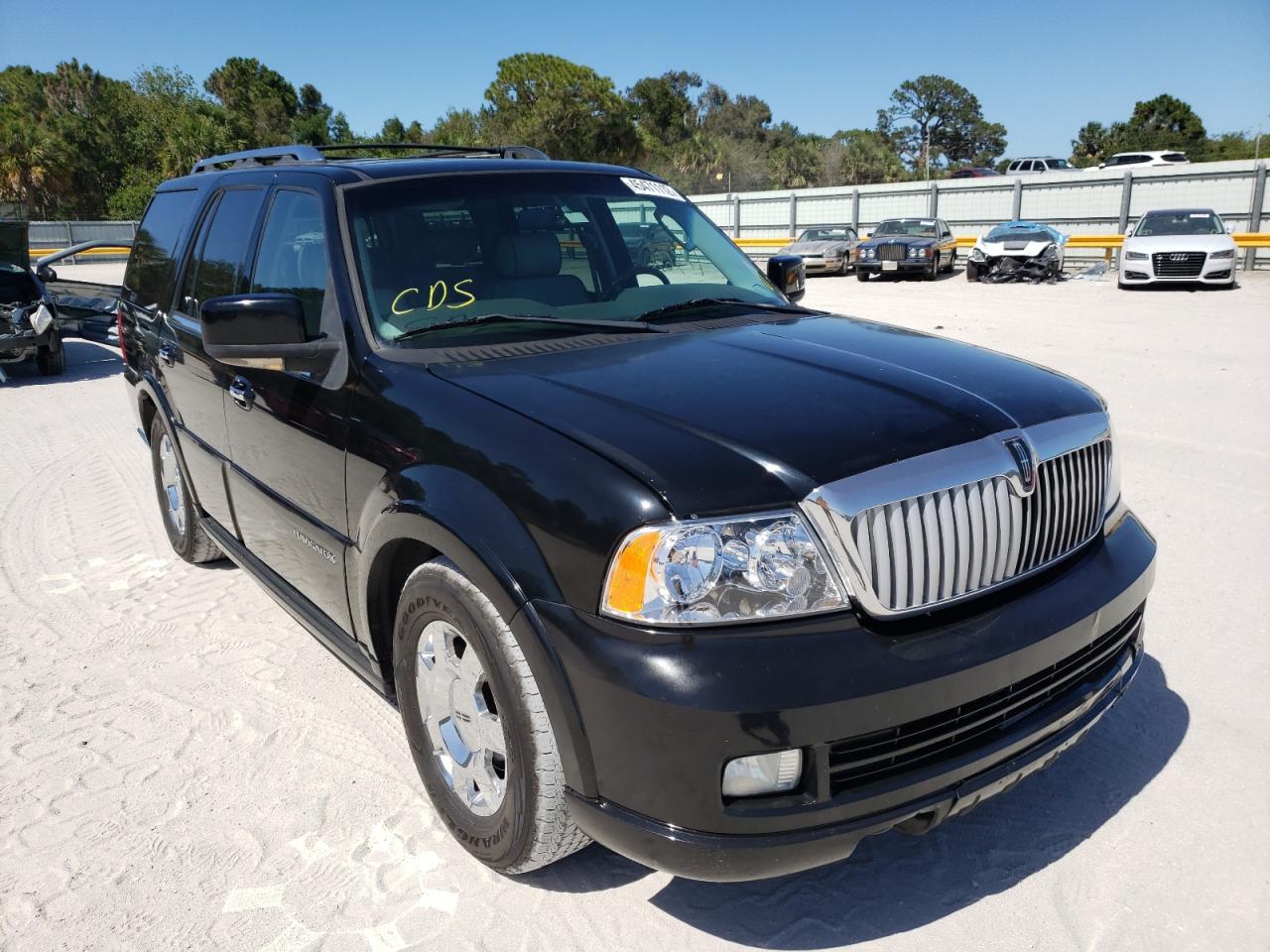 LINCOLN NAVIGATOR 2006 with VIN 5LMFU27526LJ09796 - Photo from auction