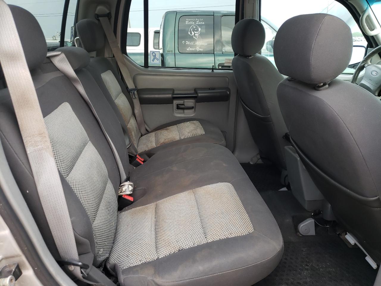 Photo 6 from auction – 2003 FORD EXPLORER S with VIN 1FMZU67E83UC49123