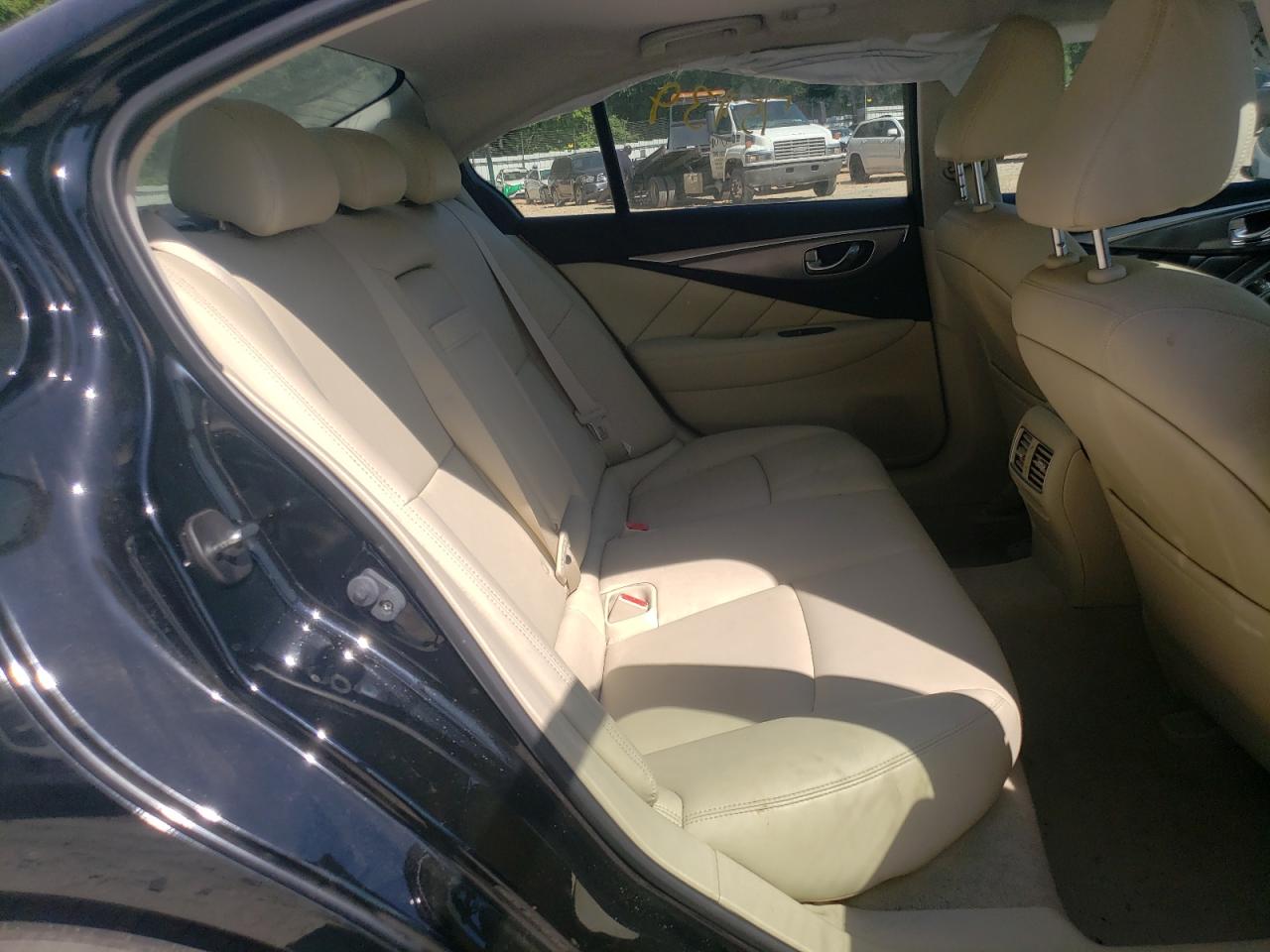 Photo 6 from auction – 2015 INFINITI Q50 BASE with VIN JN1BV7AP1FM353687