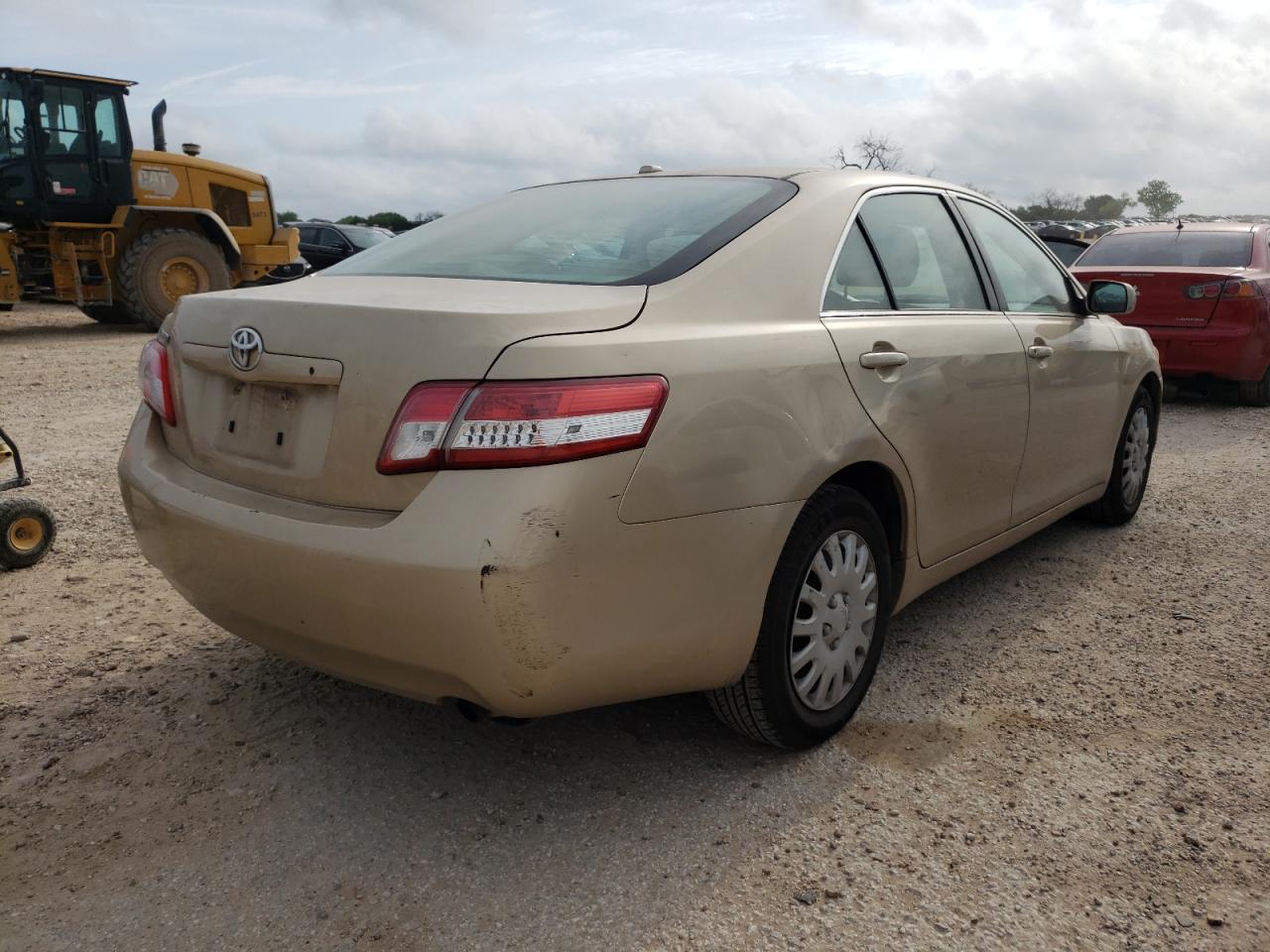 Photo 4 from auction – 2010 TOYOTA CAMRY BASE with VIN 4T1BF3EK1AU100360