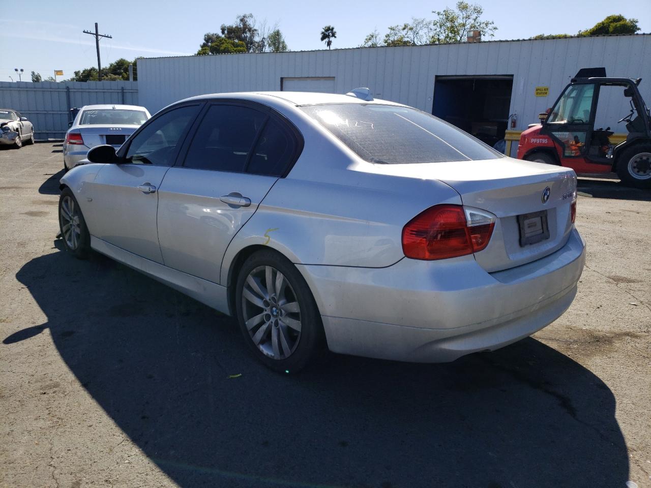 Photo 3 from auction – 2007 BMW 328 I SULE with VIN WBAVC535X7FZ81427