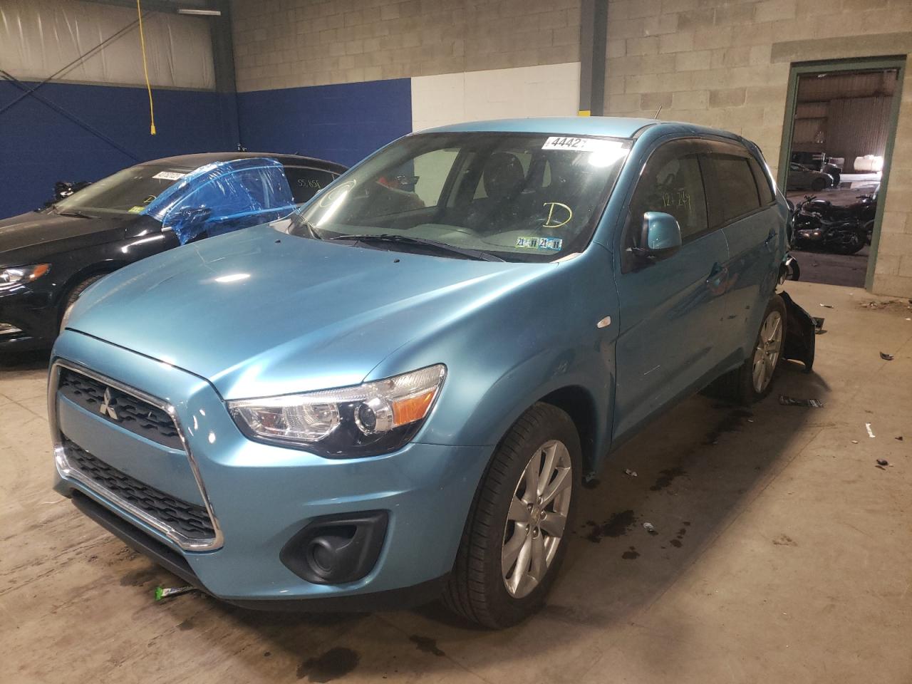 Photo 2 from auction – 2013 MITSUBISHI OUTLANDER with VIN 4A4AP3AU3DE022109