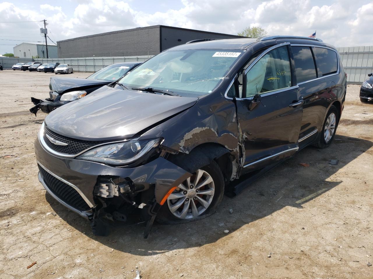Photo 2 from auction – 2019 CHRYSLER PACIFICA T with VIN 2C4RC1BG7KR650242