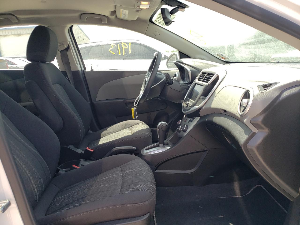 Photo 5 from auction – 2020 CHEVROLET SONIC LT with VIN 1G1JD5SB9L4110264