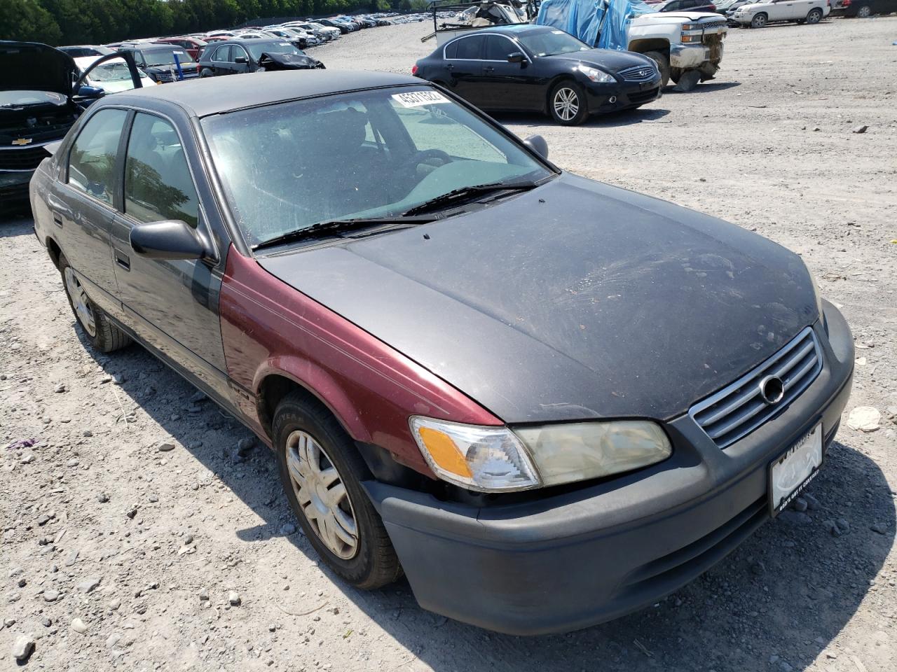 Photo 13 from auction – 2000 TOYOTA CAMRY CE with VIN 4T1BG22K6YU996161