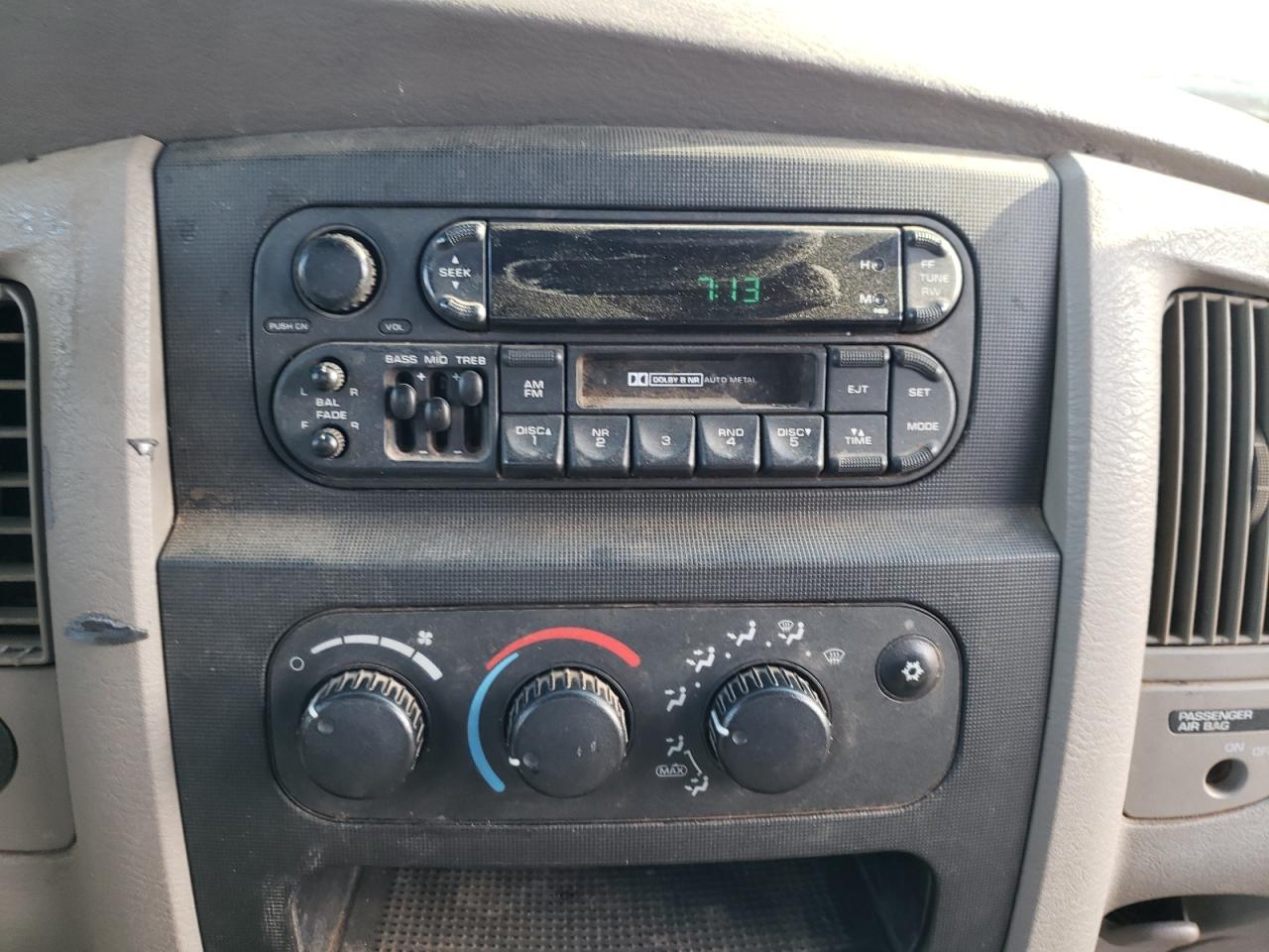 Photo 9 from auction – 2002 DODGE RAM 1500 with VIN 1D7HU16N32J148646