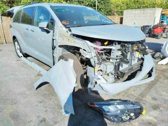 TOYOTA SIENNA XLE 2022 with VIN 5TDASKFC8NS050113 - Photo from auction