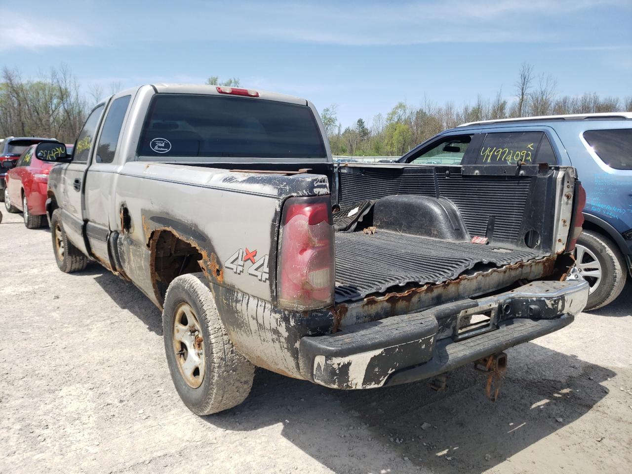 Photo 3 from auction – 2004 CHEVROLET SILVERADO with VIN 2GCEK19T741182292