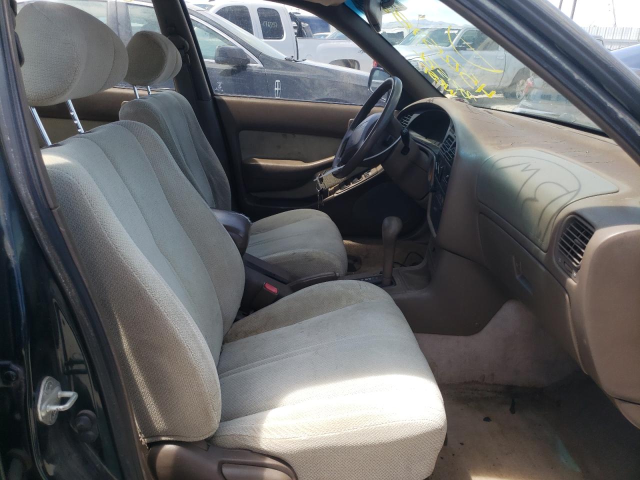 Photo 5 from auction – 1994 TOYOTA CAMRY LE with VIN 4T1SK12E9RU344817