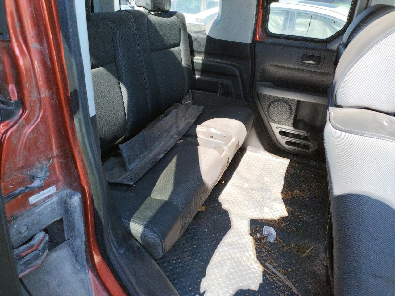 Photo 6 from auction – 2004 HONDA ELEMENT EX with VIN 5J6YH28504L032162