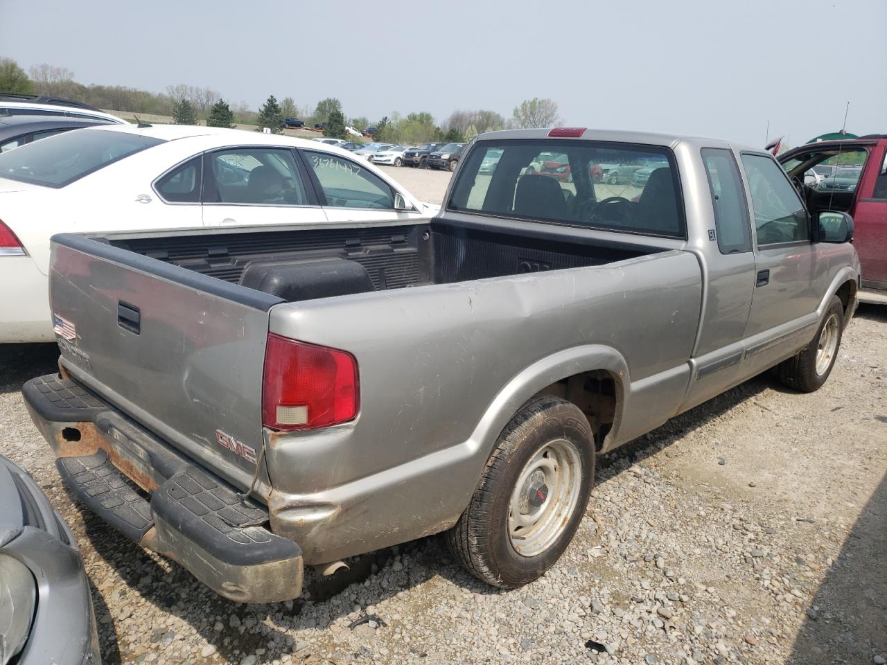 Photo 4 from auction – 2003 GMC SONOMA with VIN 1GTCS19H038187543