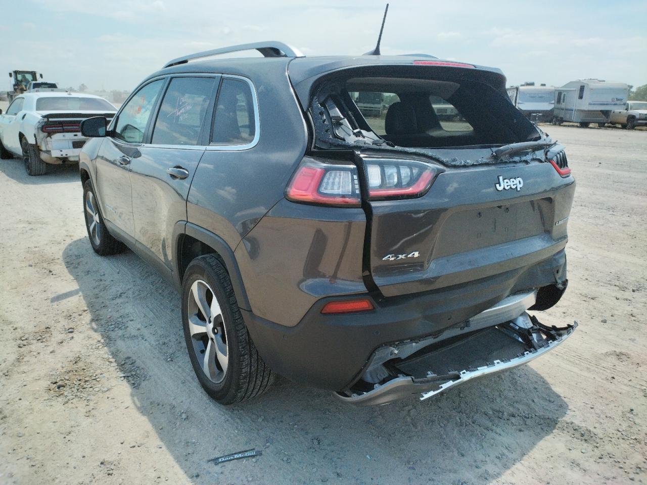 Photo 3 from auction – 2021 JEEP CHEROKEE L with VIN 1C4PJMDX6MD181145