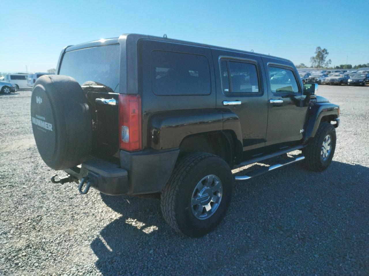 Photo 4 from auction – 2006 HUMMER H3 with VIN 5GTDN136568290280