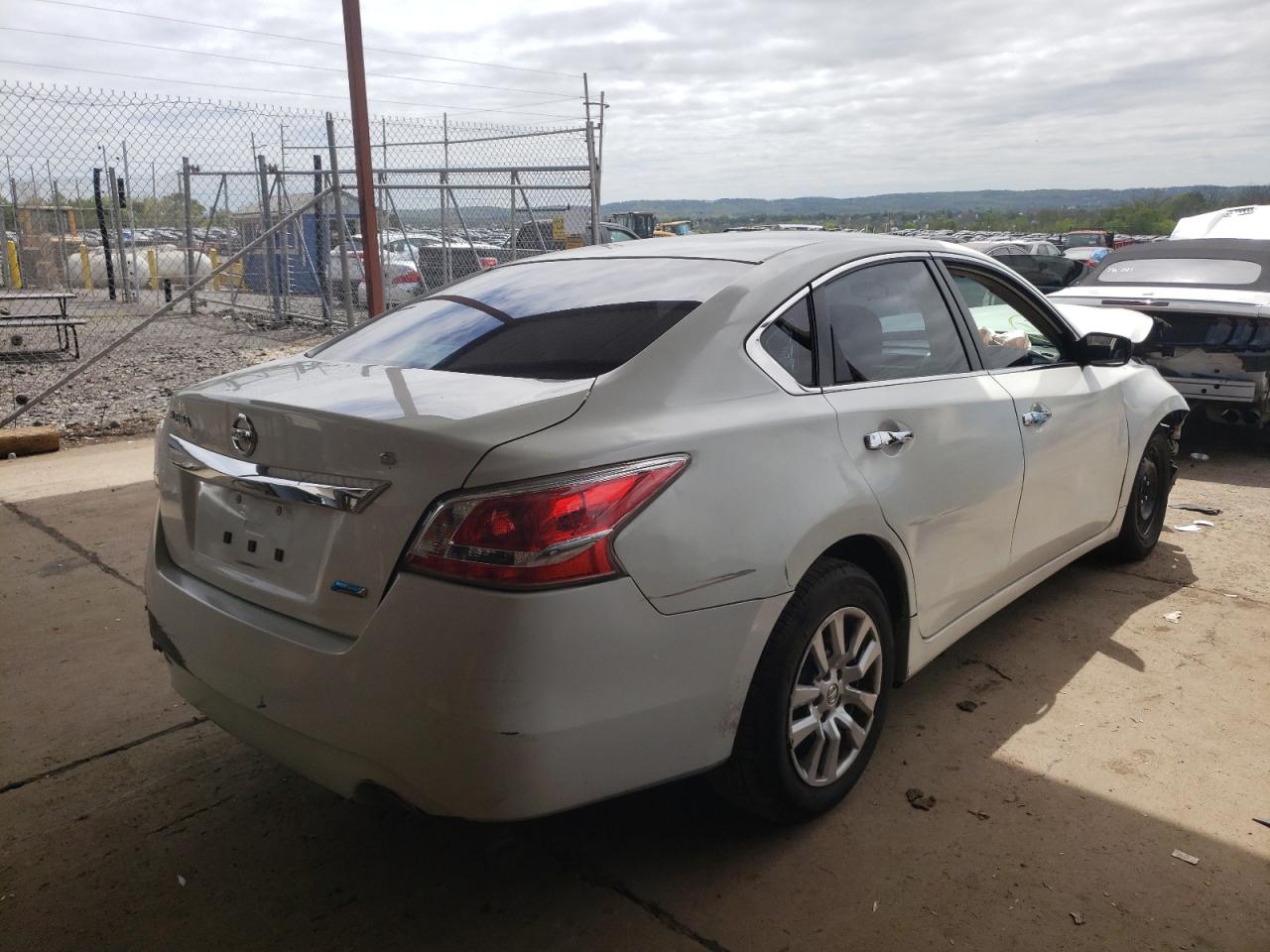 Photo 4 from auction – 2013 NISSAN ALTIMA 2.5 with VIN 1N4AL3AP1DN583492