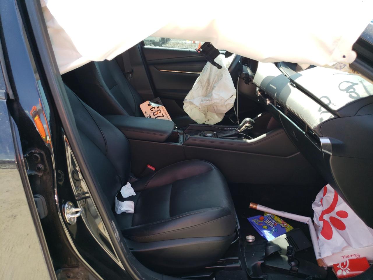 Photo 5 from auction – 2020 MAZDA 3 PREMIUM with VIN 3MZBPAEM4LM135731