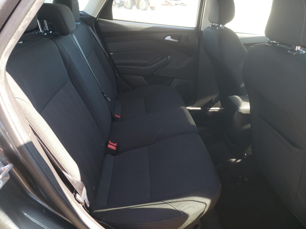 Photo 6 from auction – 2018 FORD FOCUS SEL with VIN 1FADP3M20JL217337