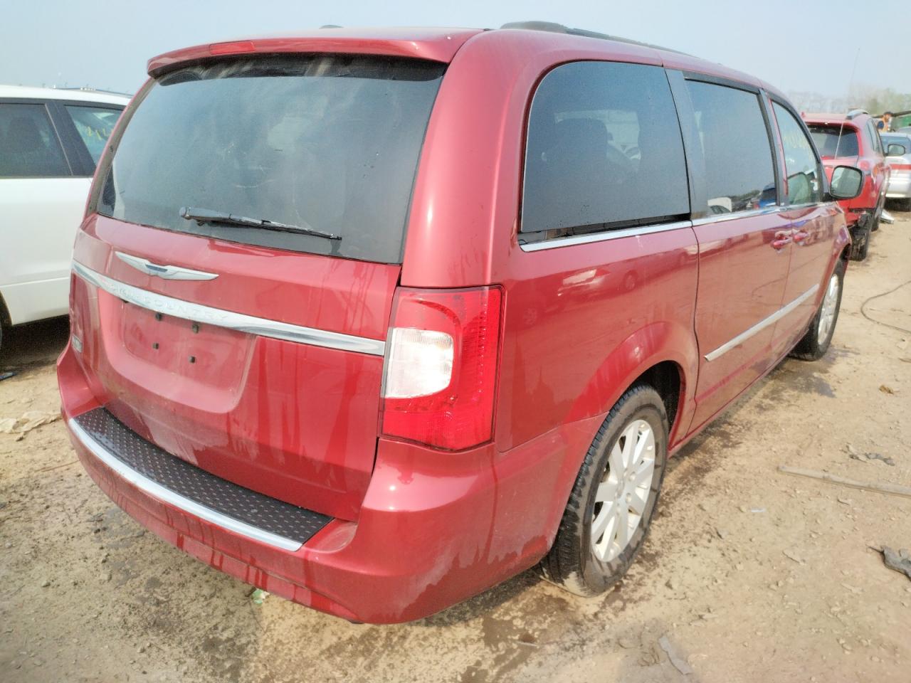 Photo 4 from auction – 2013 CHRYSLER TOWN & COU with VIN 2C4RC1BG2DR810482