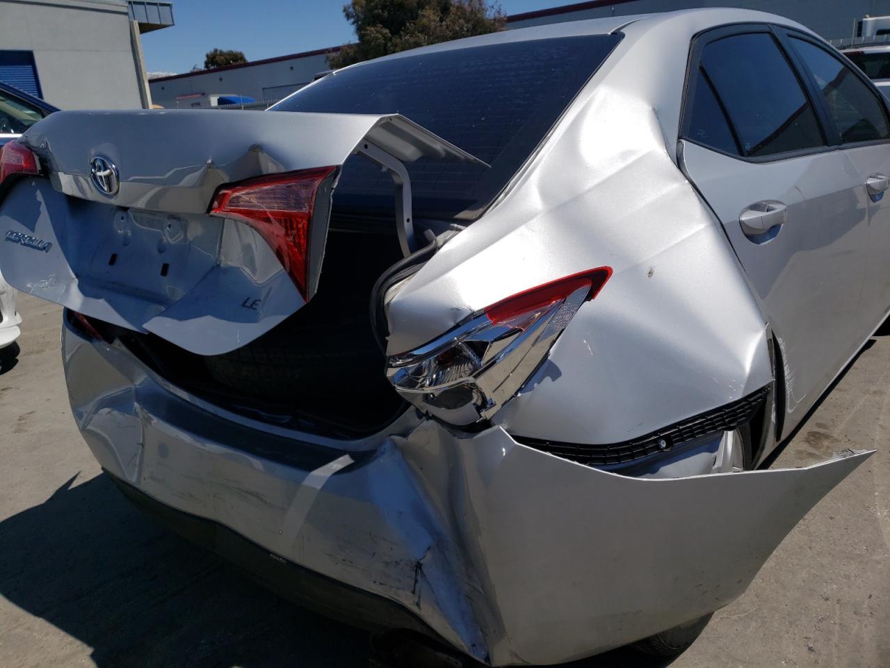 Photo 9 from auction – 2017 TOYOTA COROLLA L with VIN 5YFBURHEXHP699740