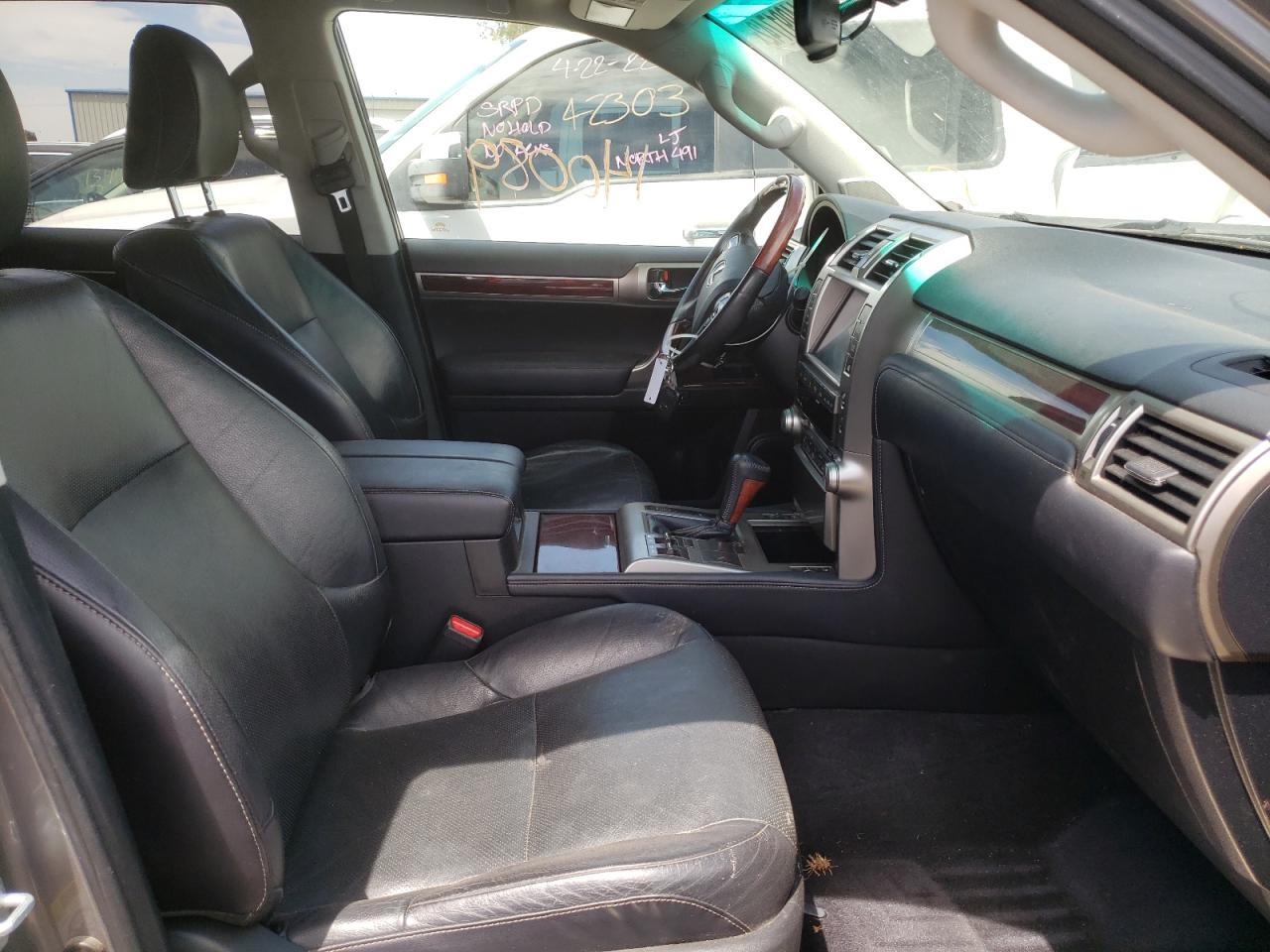 Photo 5 from auction – 2011 LEXUS GX 460 with VIN JTJBM7FX1B5029312